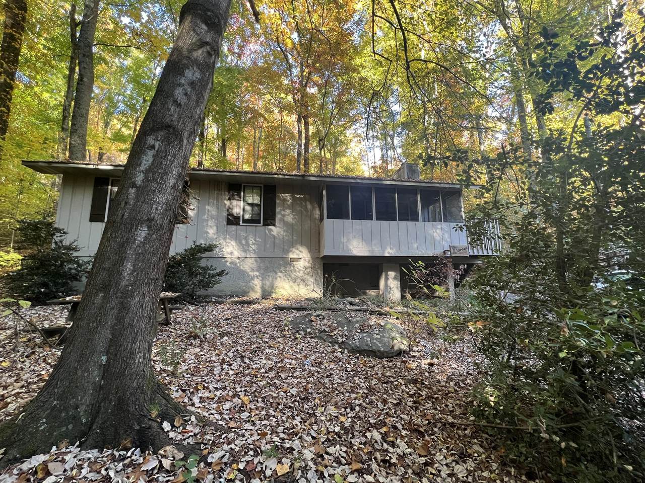 1738 Zurich Rd - Photo 1