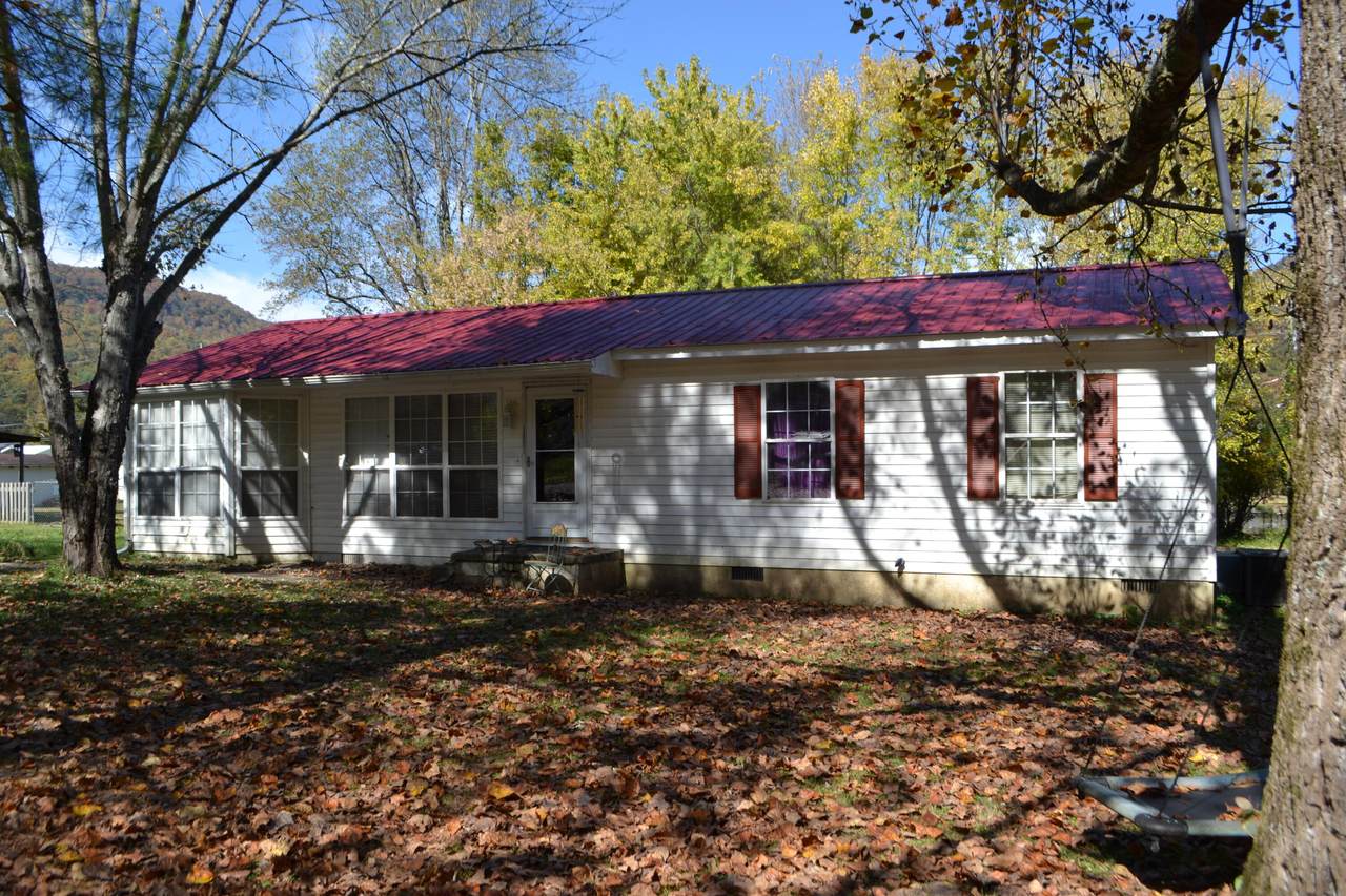 804 Castleview Cir - Photo 1