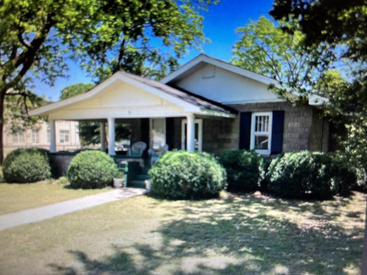 1701 Hamilton Ave - Photo 1