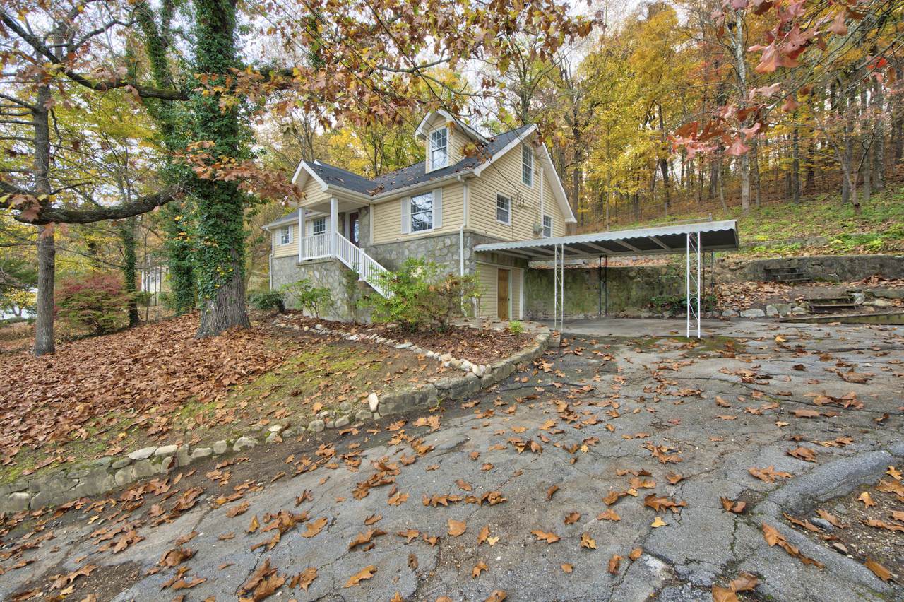 3716 Pickering Ave - Photo 1
