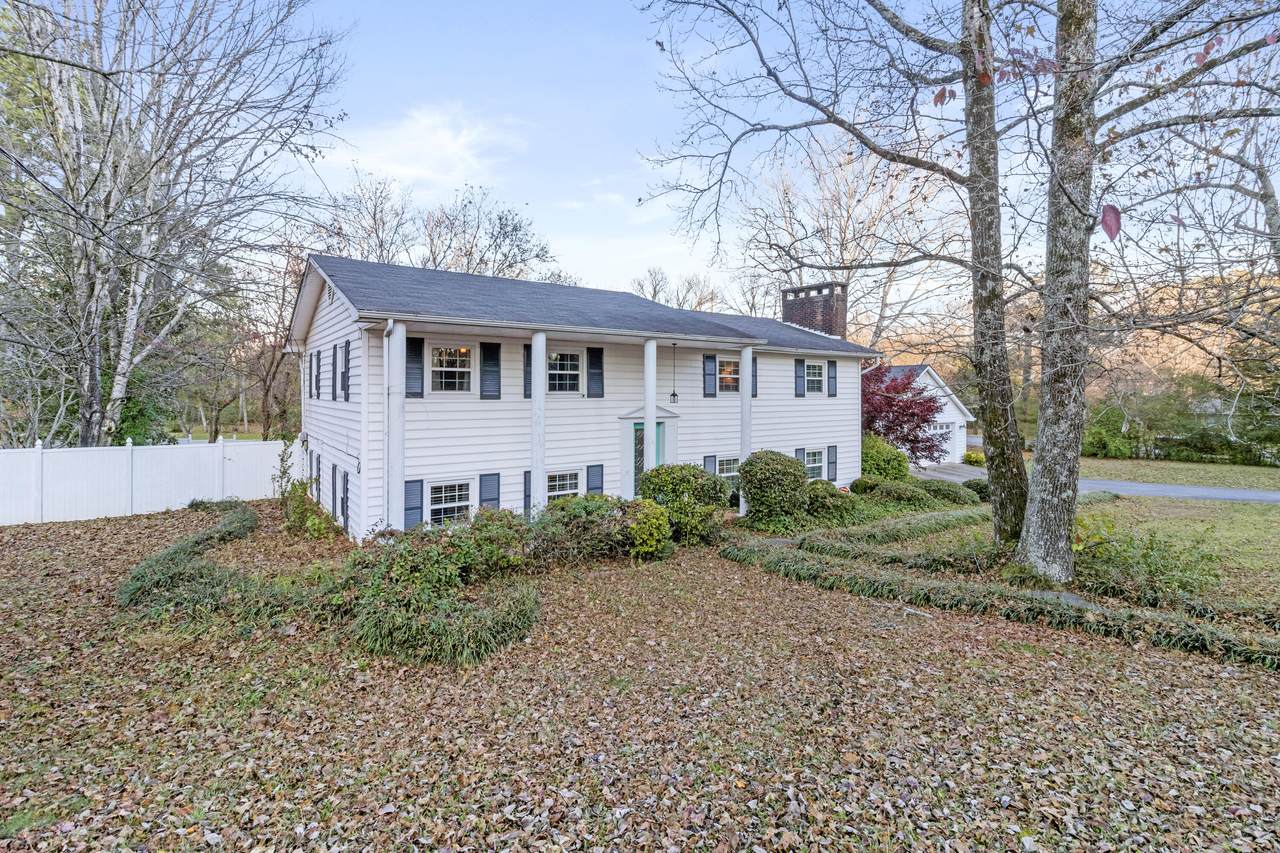 3905 Crestwood Dr - Photo 1