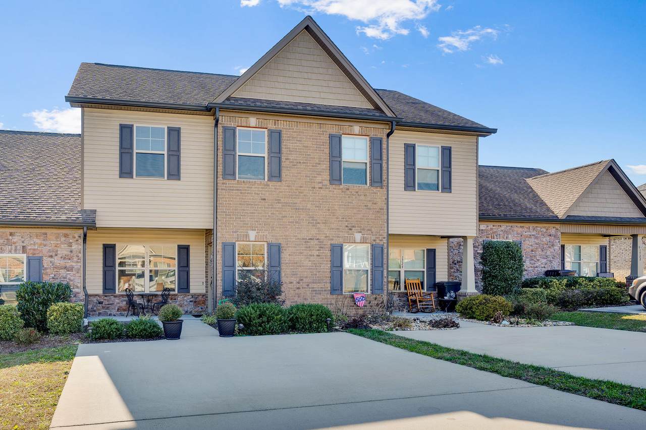 1726 Stonebriar Dr - Photo 1