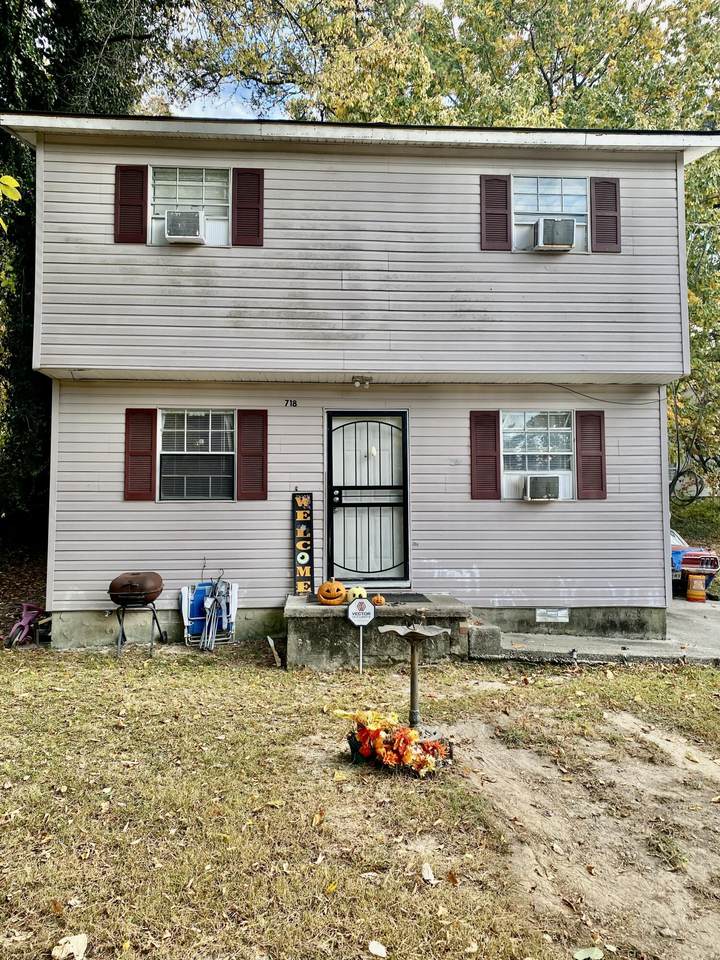 718 East Ave - Photo 1
