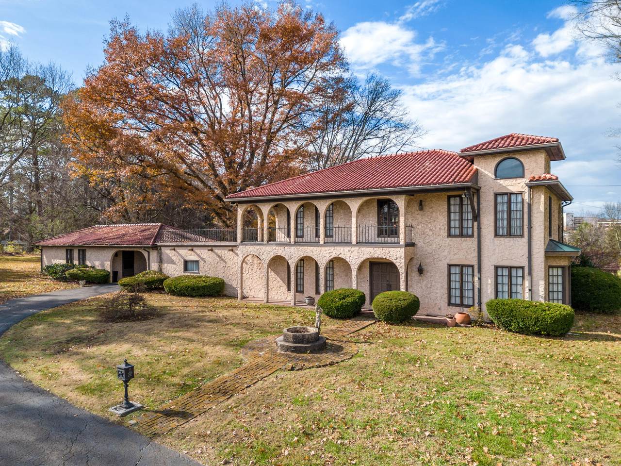 3625 North Ocoee St - Photo 1