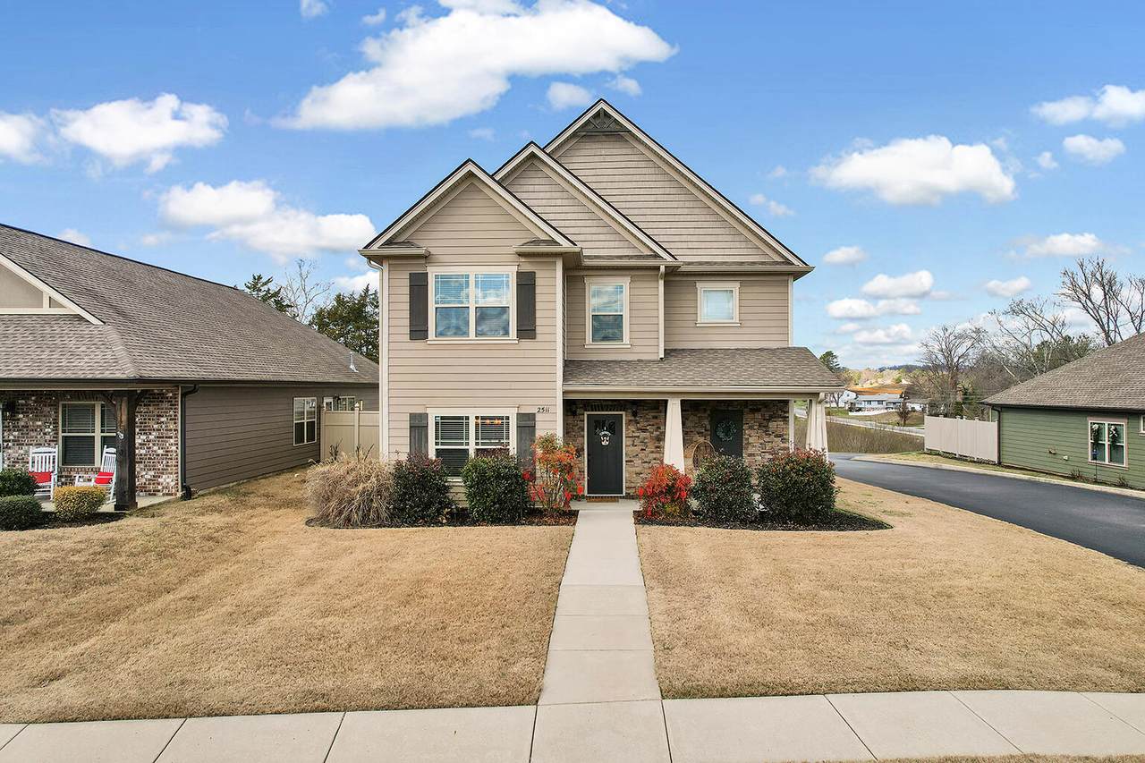 2511 Inverness Dr - Photo 1