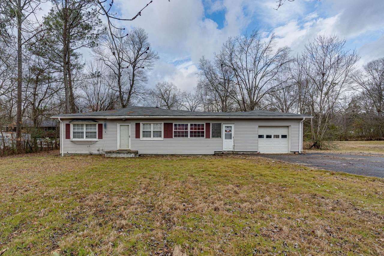 496 Mineral Ave - Photo 1