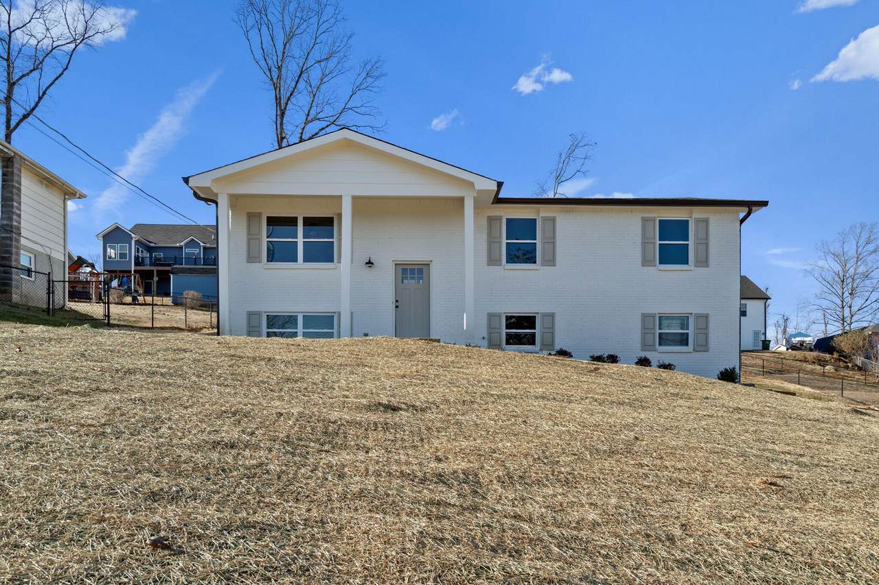 4029 Lost Oaks Dr - Photo 1