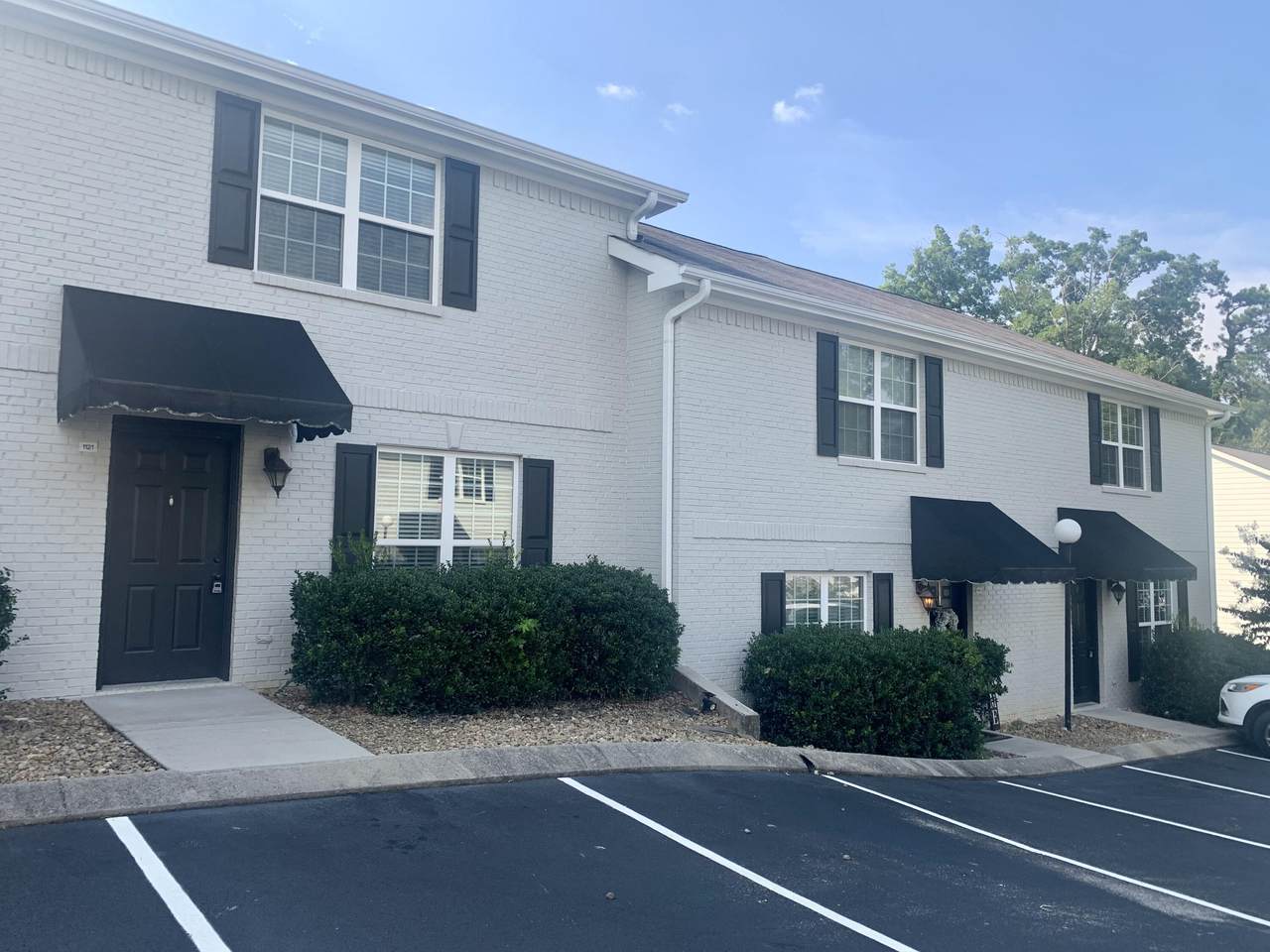 1100 Maple Tree Ln - Photo 1