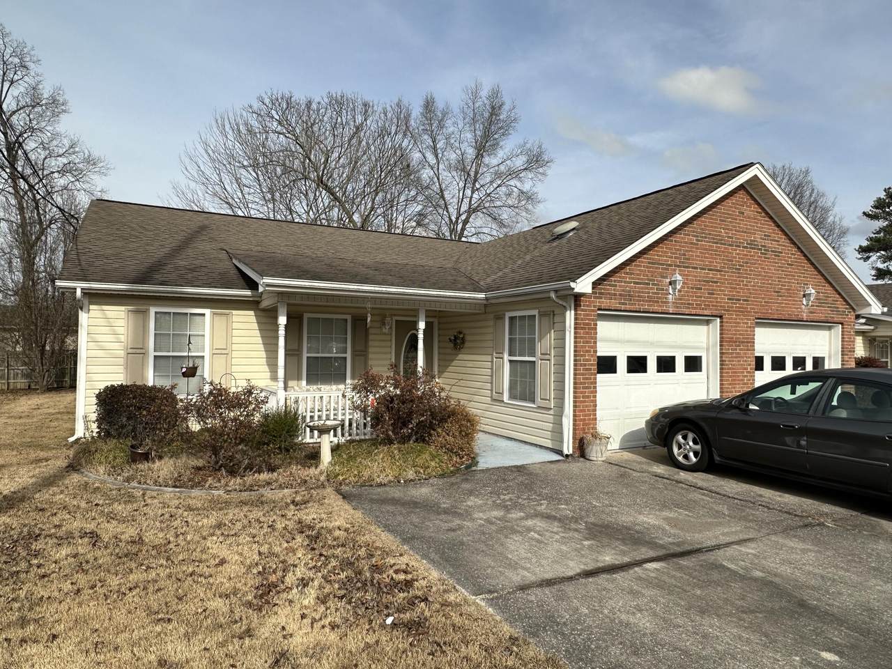 173 Flagstone Dr - Photo 1
