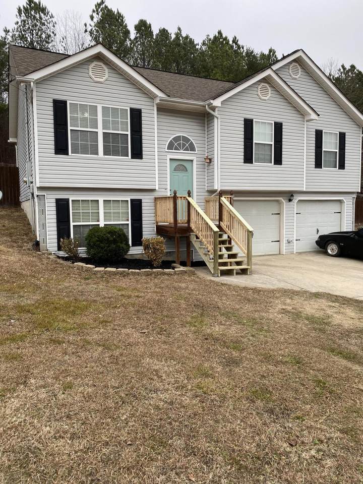 233 Pinewood Dr - Photo 1