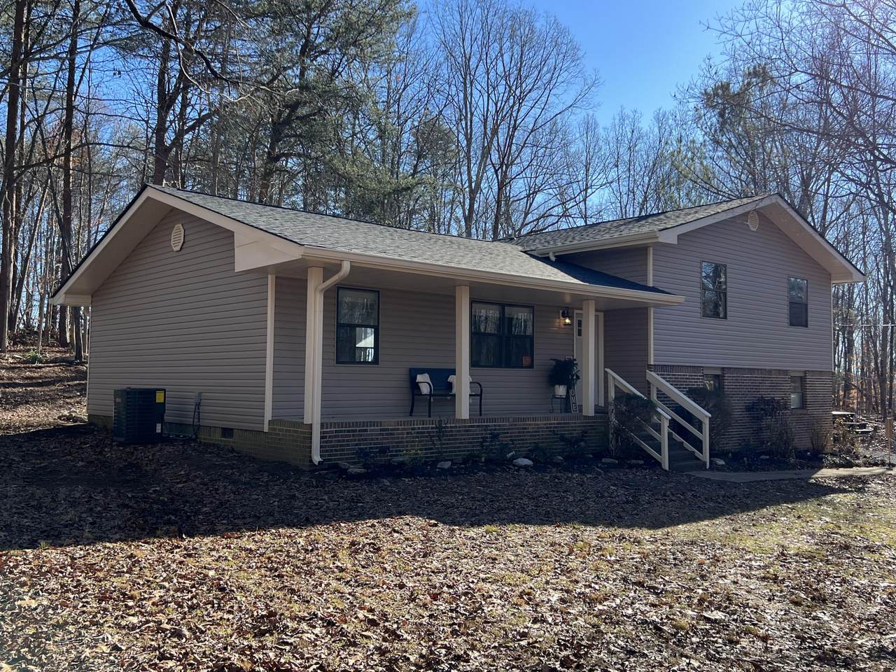 329 Lynn Tr - Photo 1