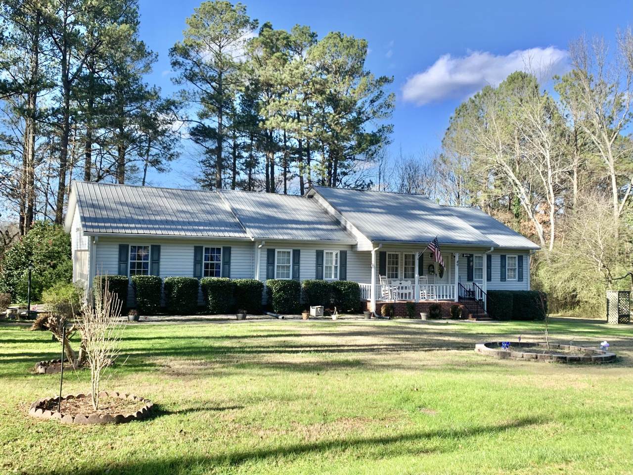 49 Baker St - Photo 1
