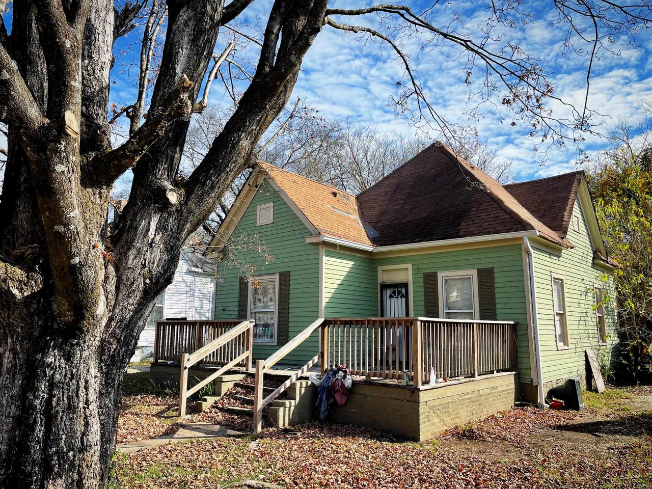 2722 Chamberlain Ave - Photo 1