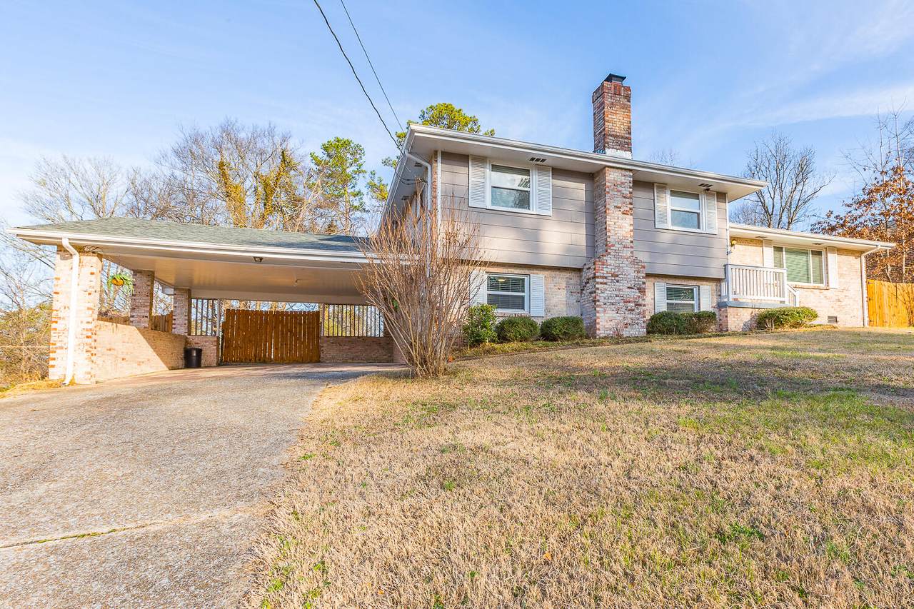 492 Cindy Cir - Photo 1