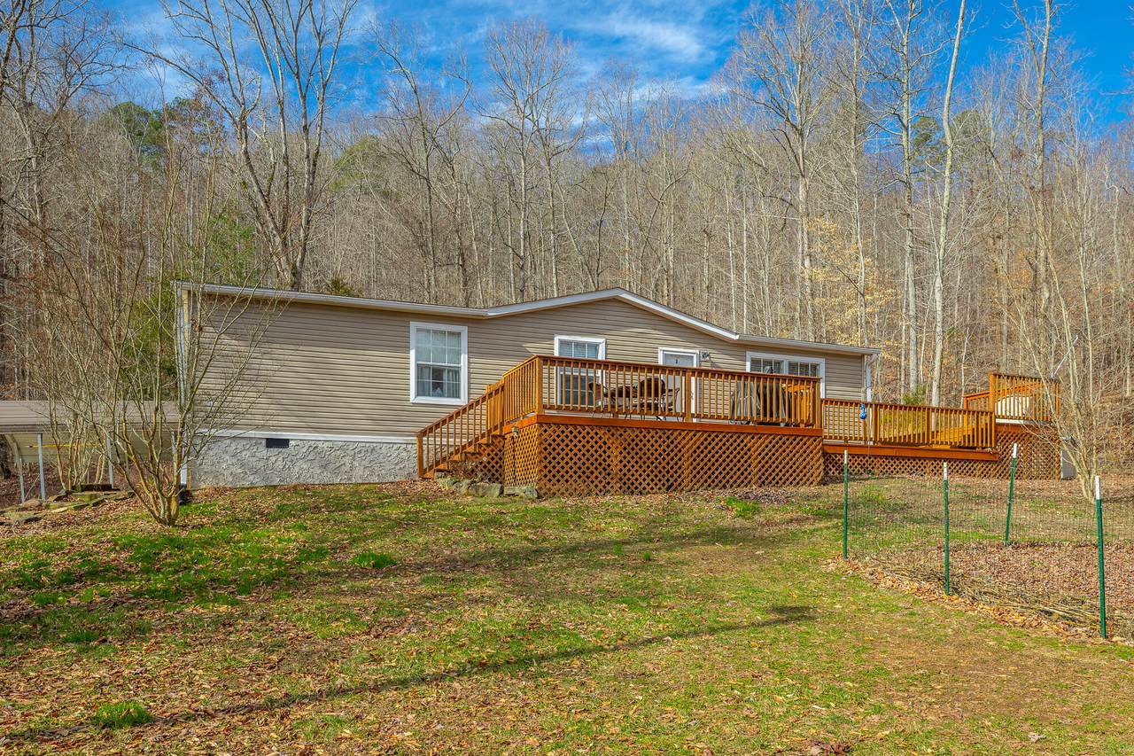 1070 Pryor Cove Rd - Photo 1