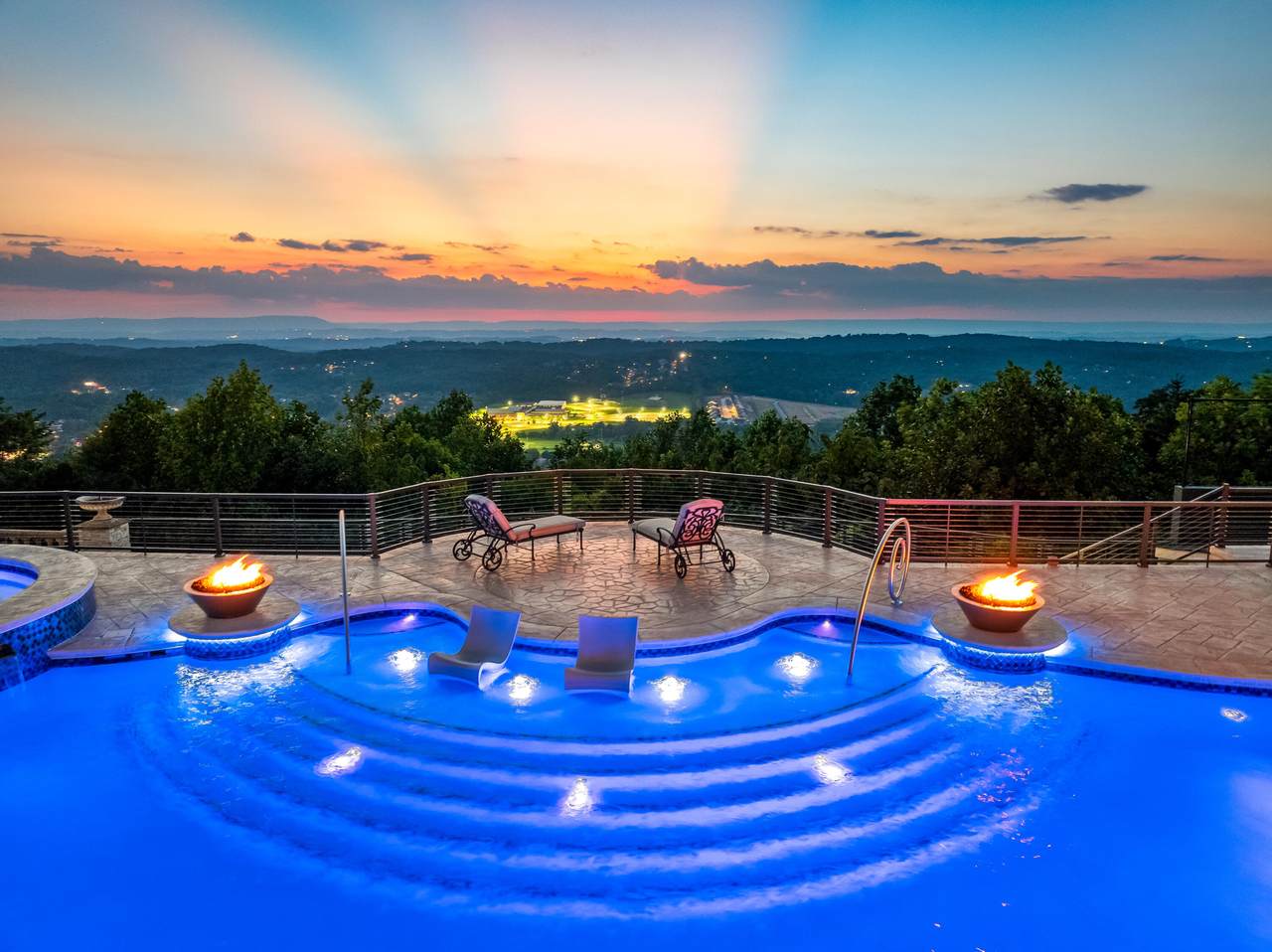 https://bt-photos.global.ssl.fastly.net/chattanooga/1280_boomver_1_1387944-2.jpg