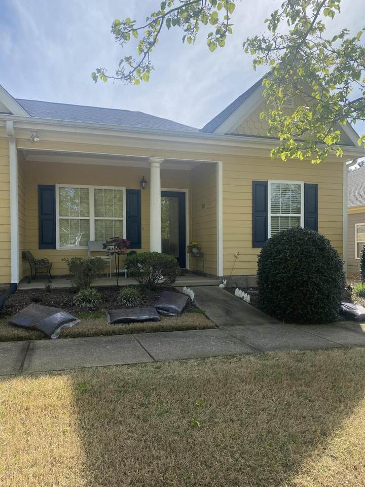 523 Callaway Court - Photo 1
