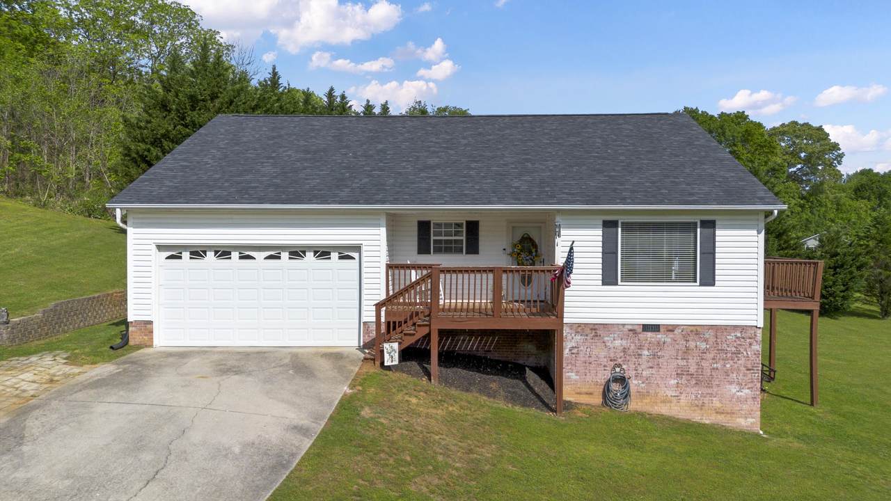 129 Benjamin Place - Photo 1