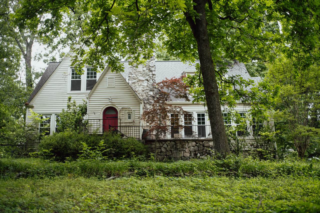 309 Hemphill Avenue - Photo 1