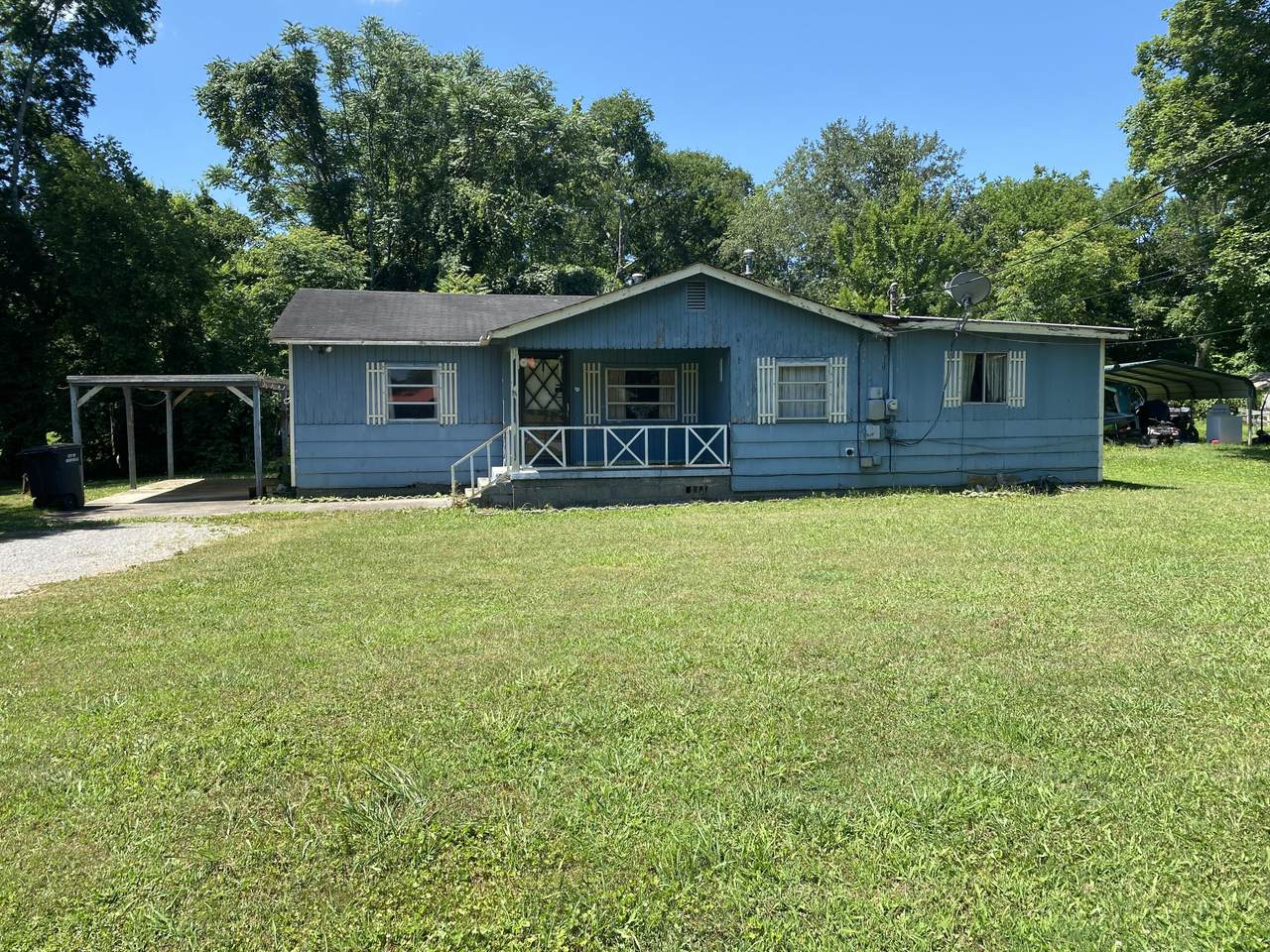 215 Burnett Street - Photo 1