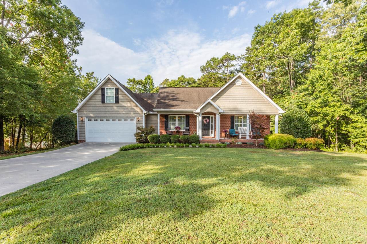 240 Cardinal Lane - Photo 1