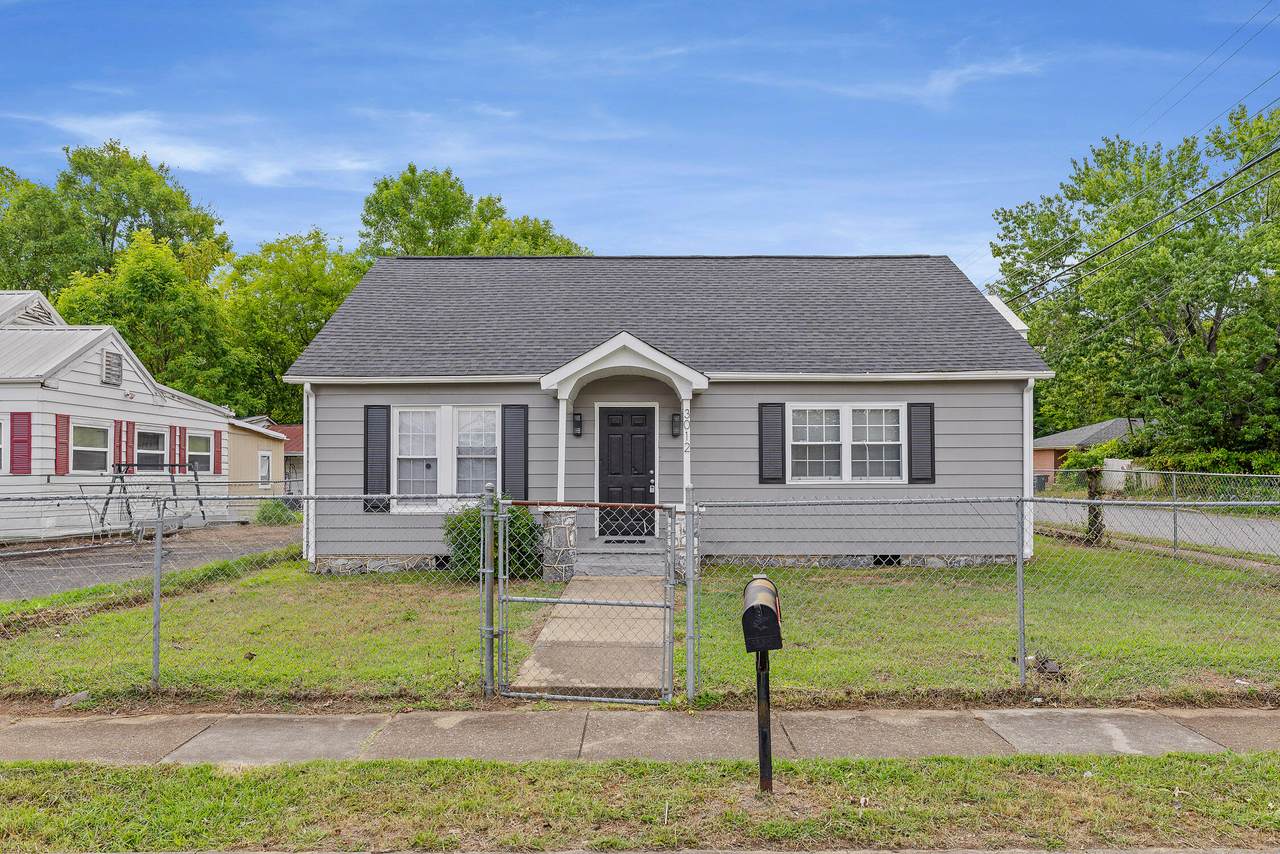 3012 03rd Avenue - Photo 1