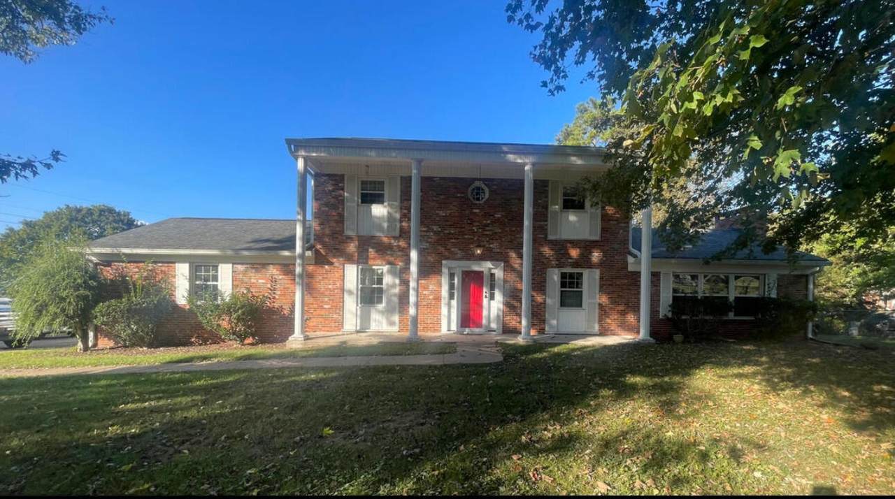 1820 Lake Drive - Photo 1