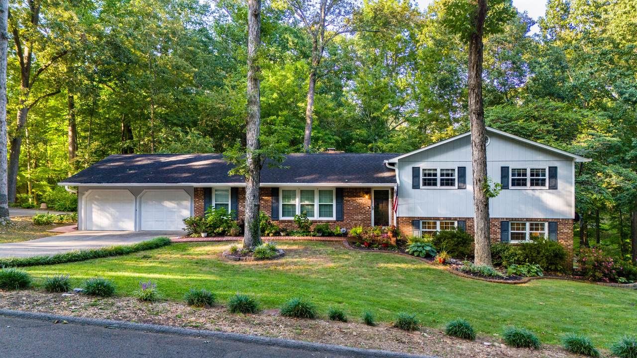 615 Forest Lane - Photo 1