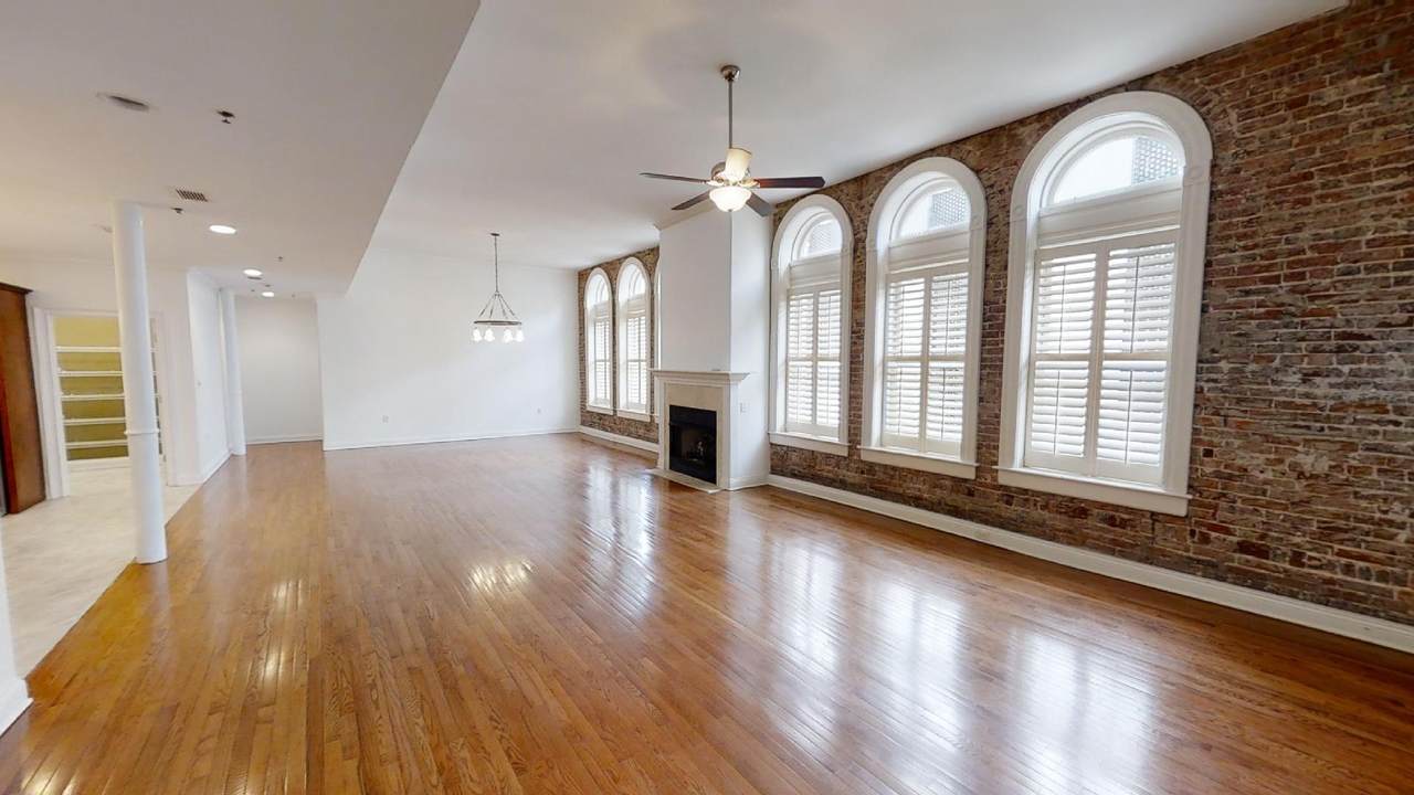 800-404 Market Street - Photo 1