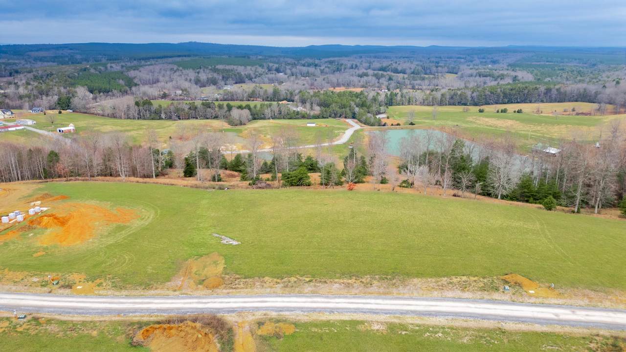 503 Snowy Meadow Lane - Photo 1