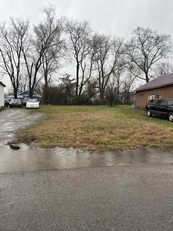 1614 47th Street - Photo 1