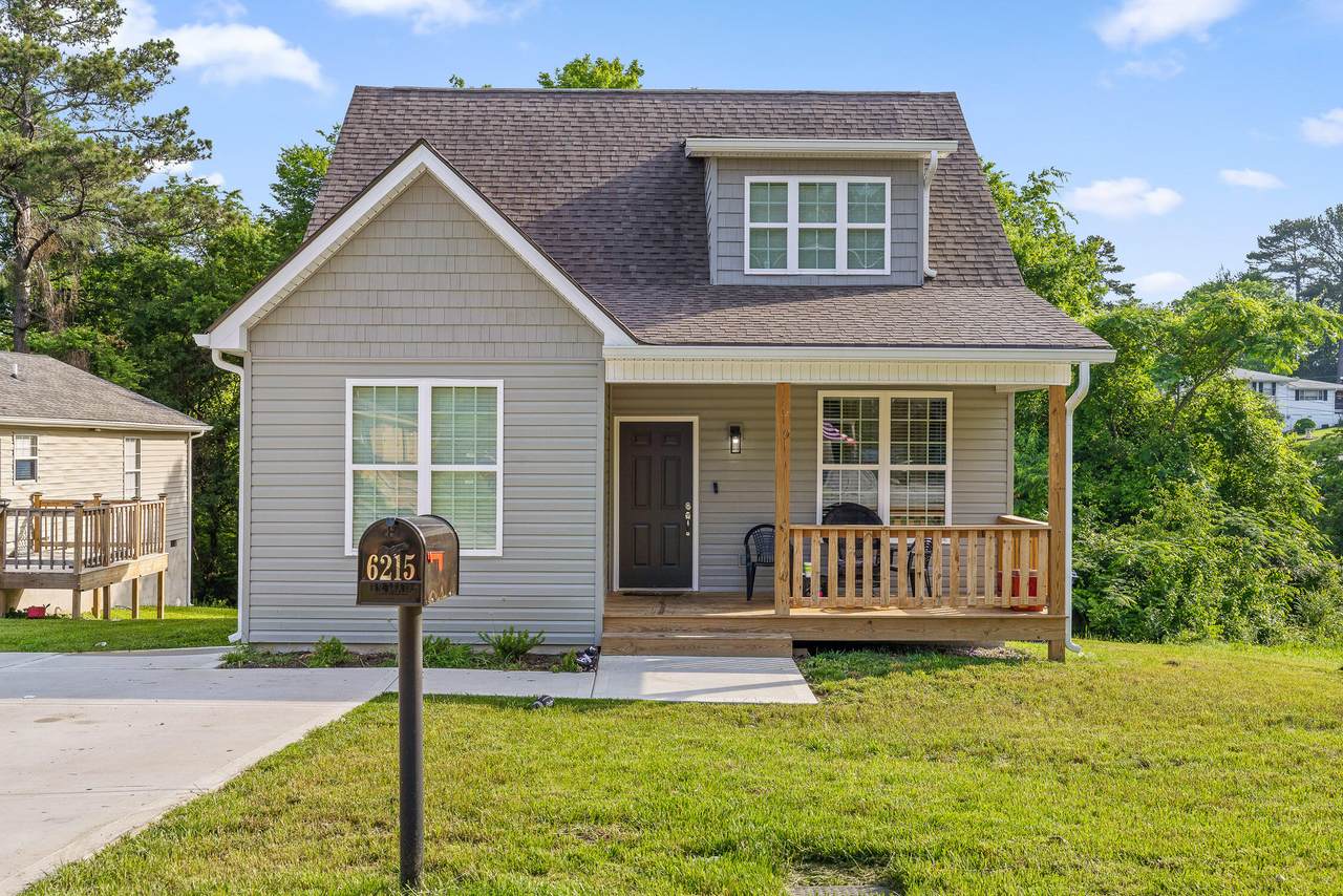 6215 Walden Avenue - Photo 1