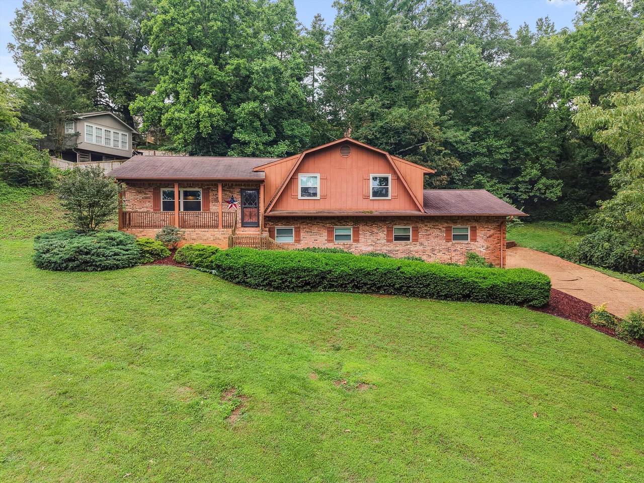 787 Flinn Drive - Photo 1