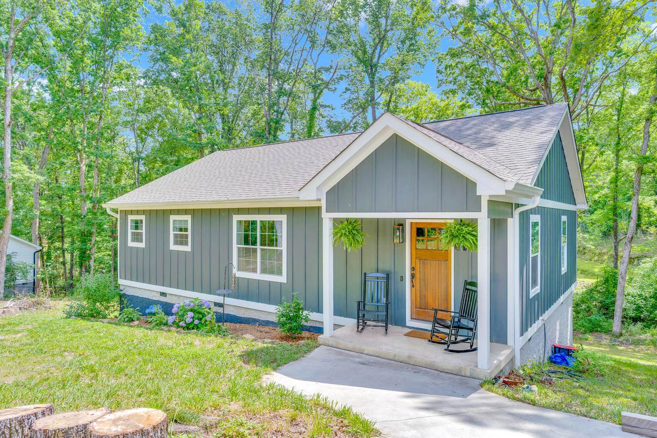 168 Middle Road - Photo 1