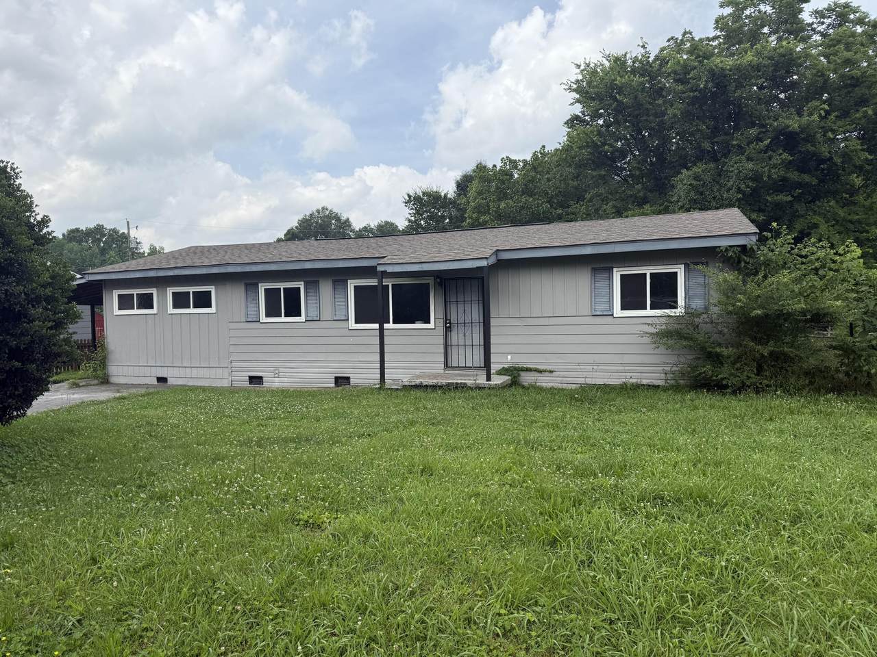 5007 Jarrett Road - Photo 1