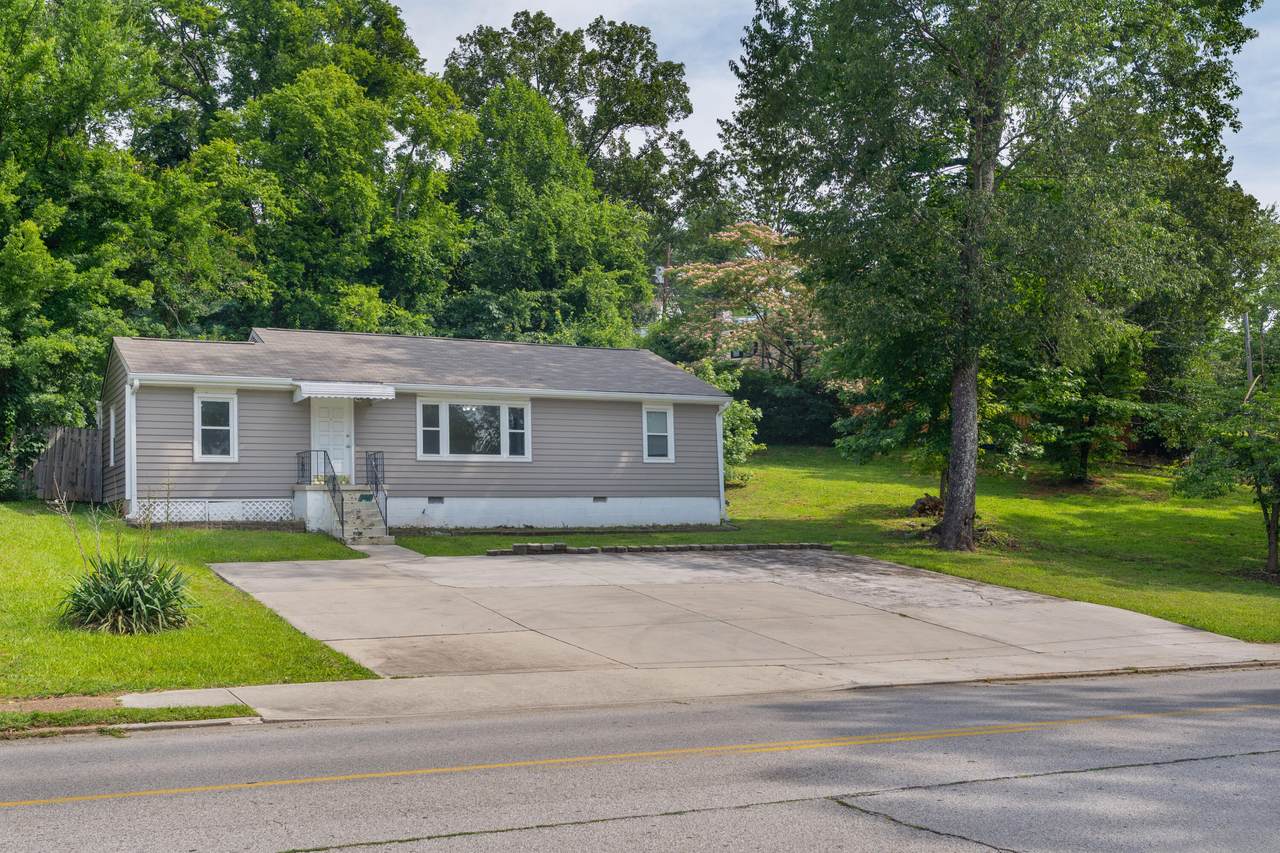 711 Barton Avenue - Photo 1