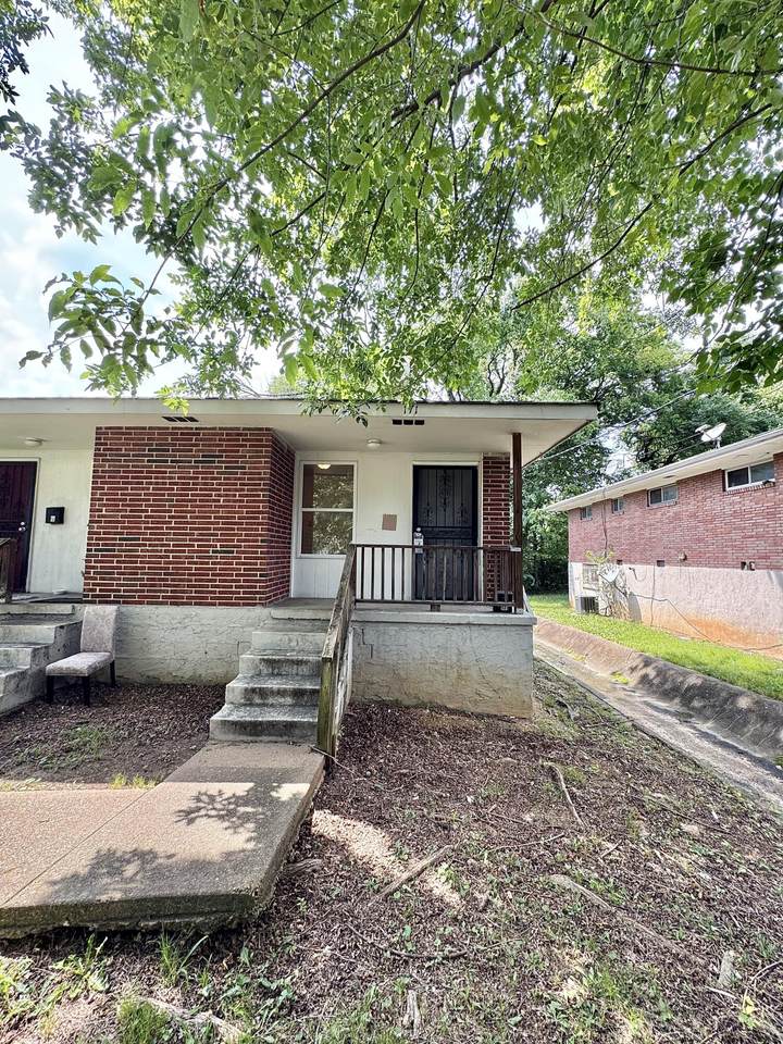 171 Glenwood Drive - Photo 1