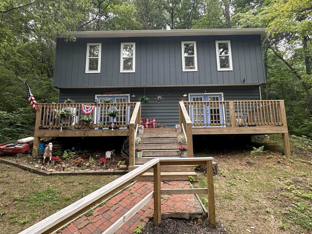 3420 Birchwood Drive - Photo 1
