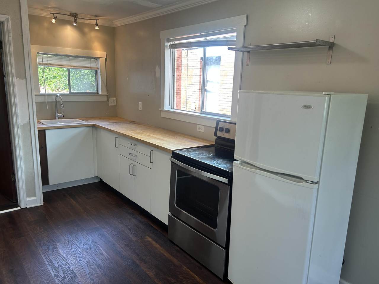 1604-A Union Avenue - Photo 1