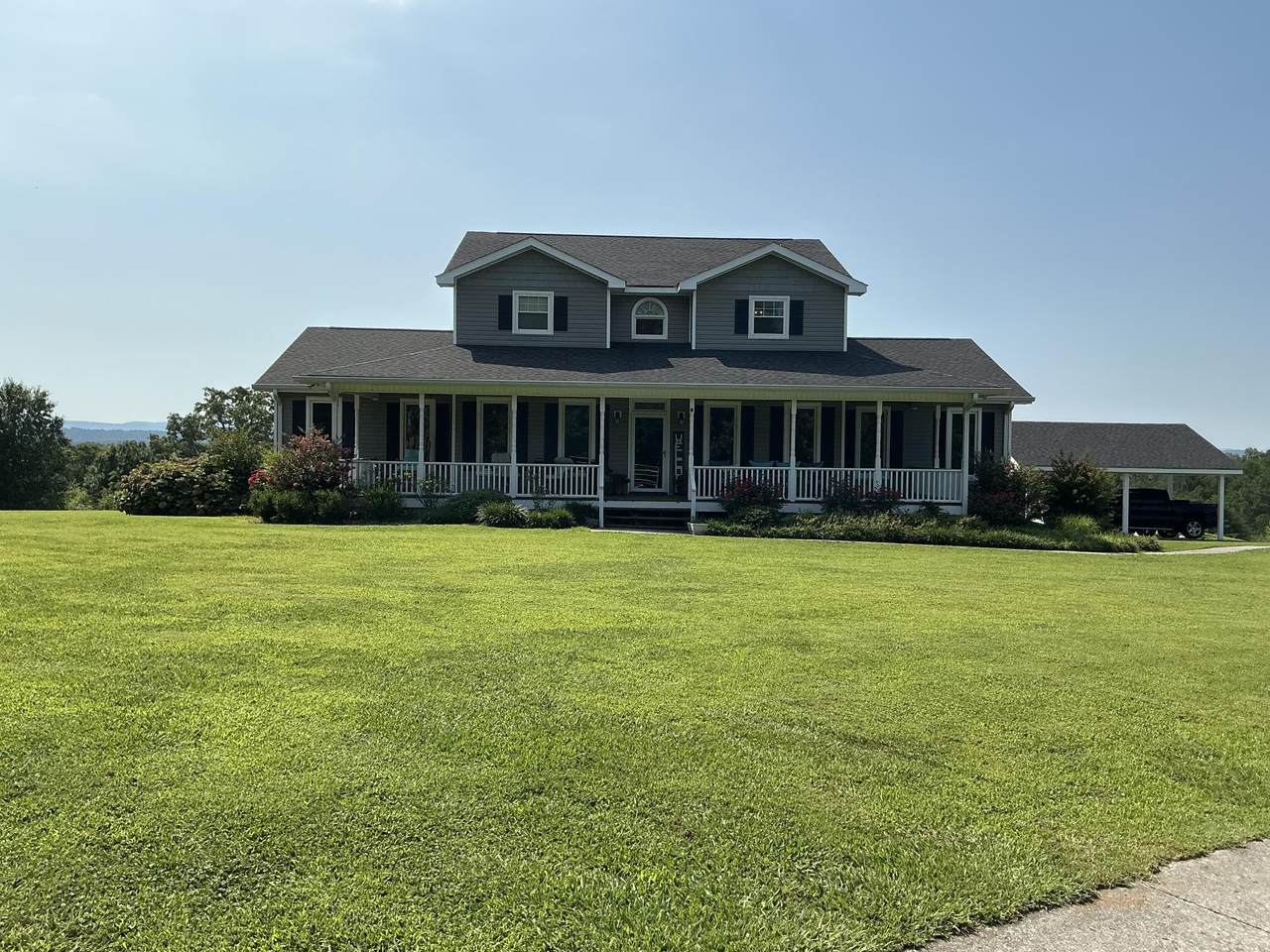 563 Lynn Trail - Photo 1
