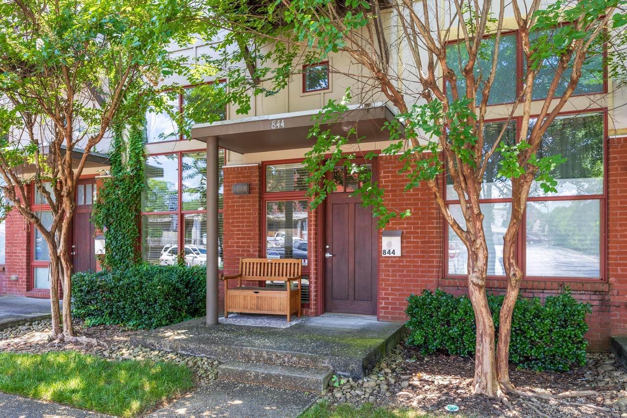 844 8th Street - Photo 1