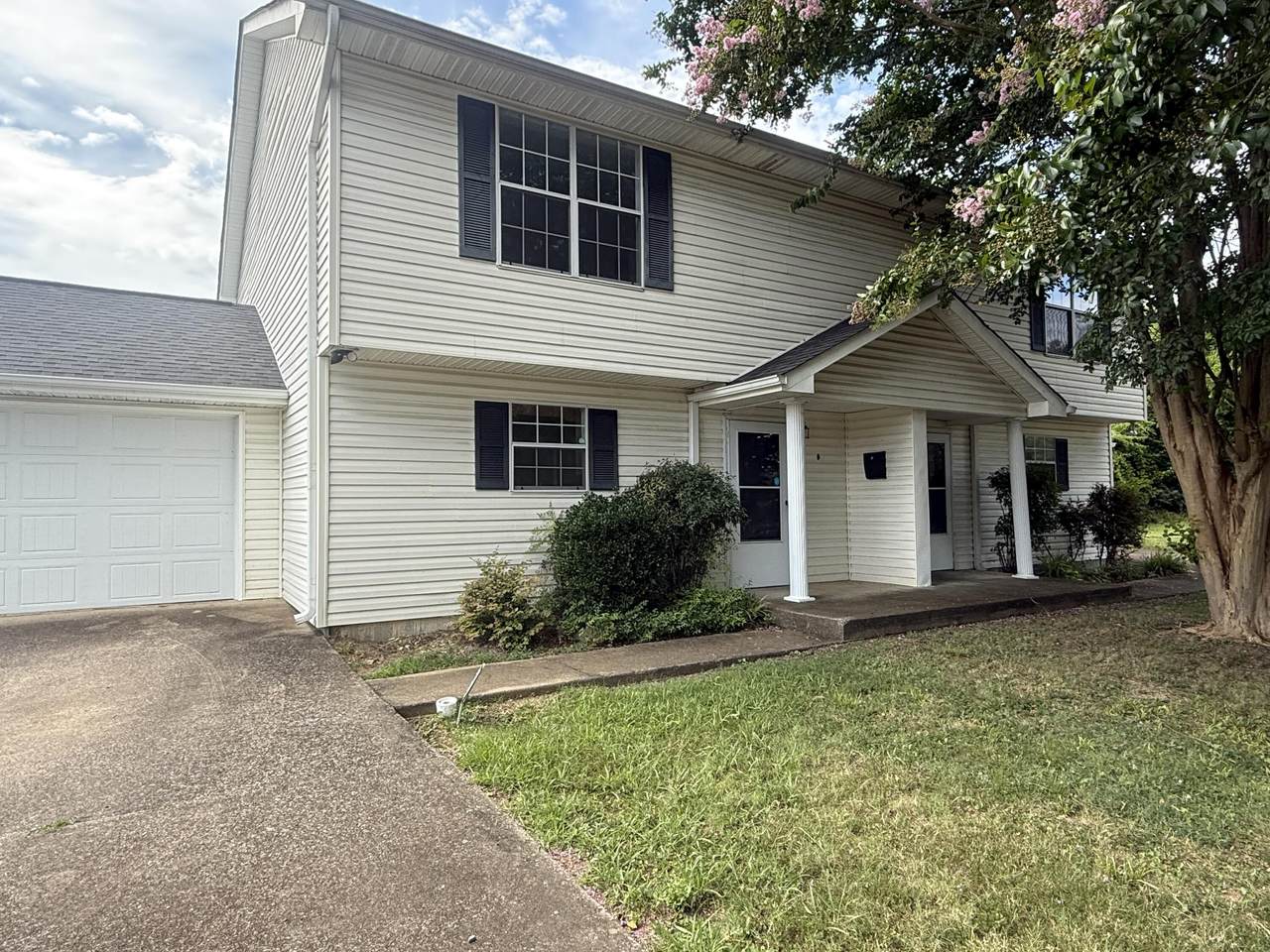 7859 Avalon Acres Court - Photo 1