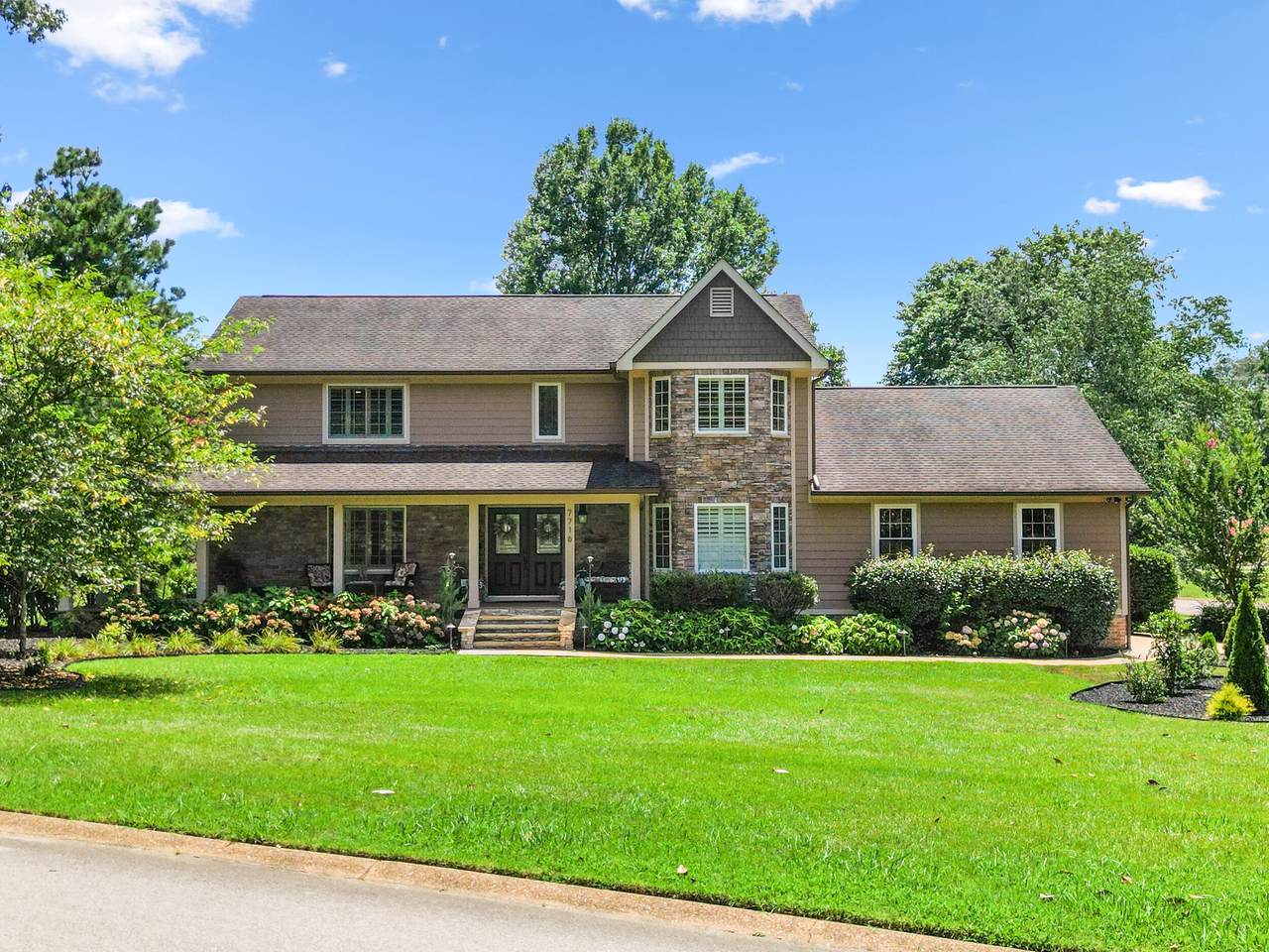 7716 Diamondhead Drive - Photo 1