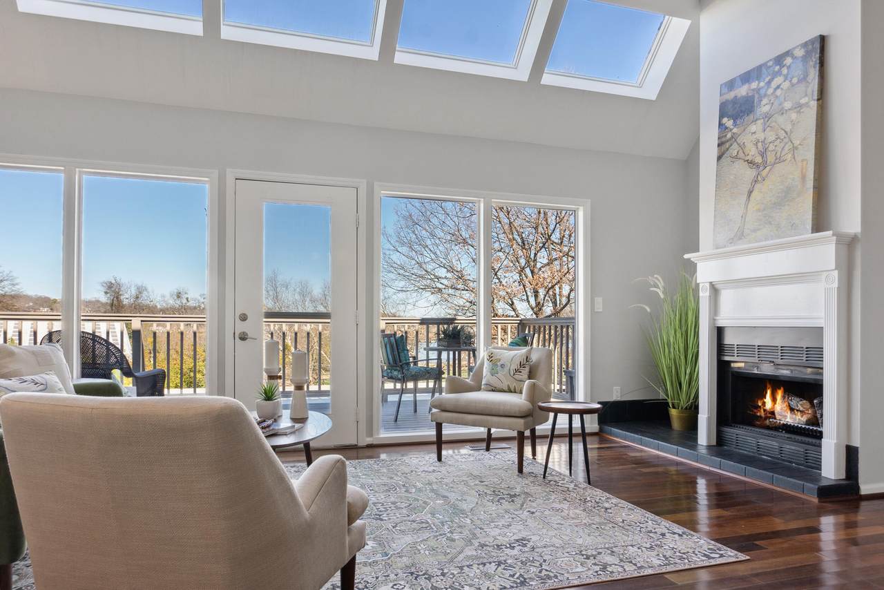 120-B5 Douglas Street - Photo 1