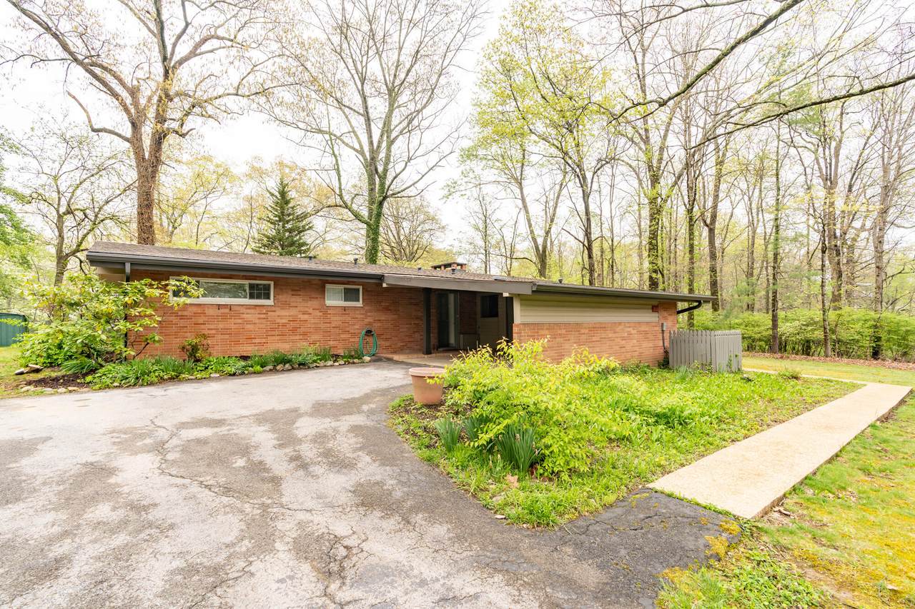 203 Hathaway Drive - Photo 1