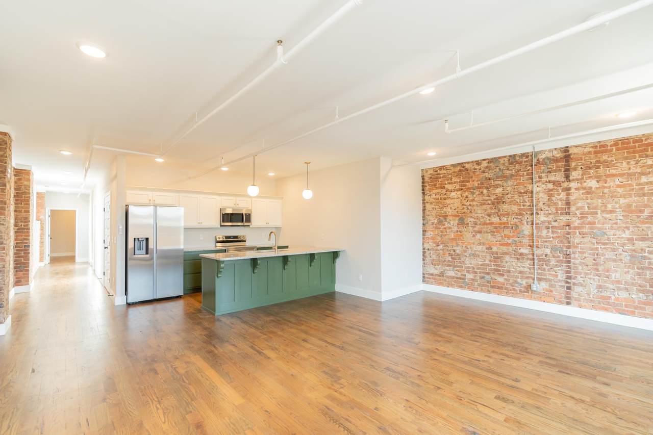 614-202 Main Street - Photo 1