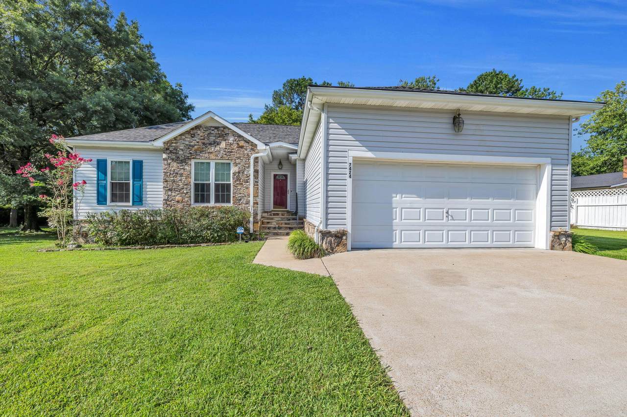 7424 Edgefield Drive - Photo 1