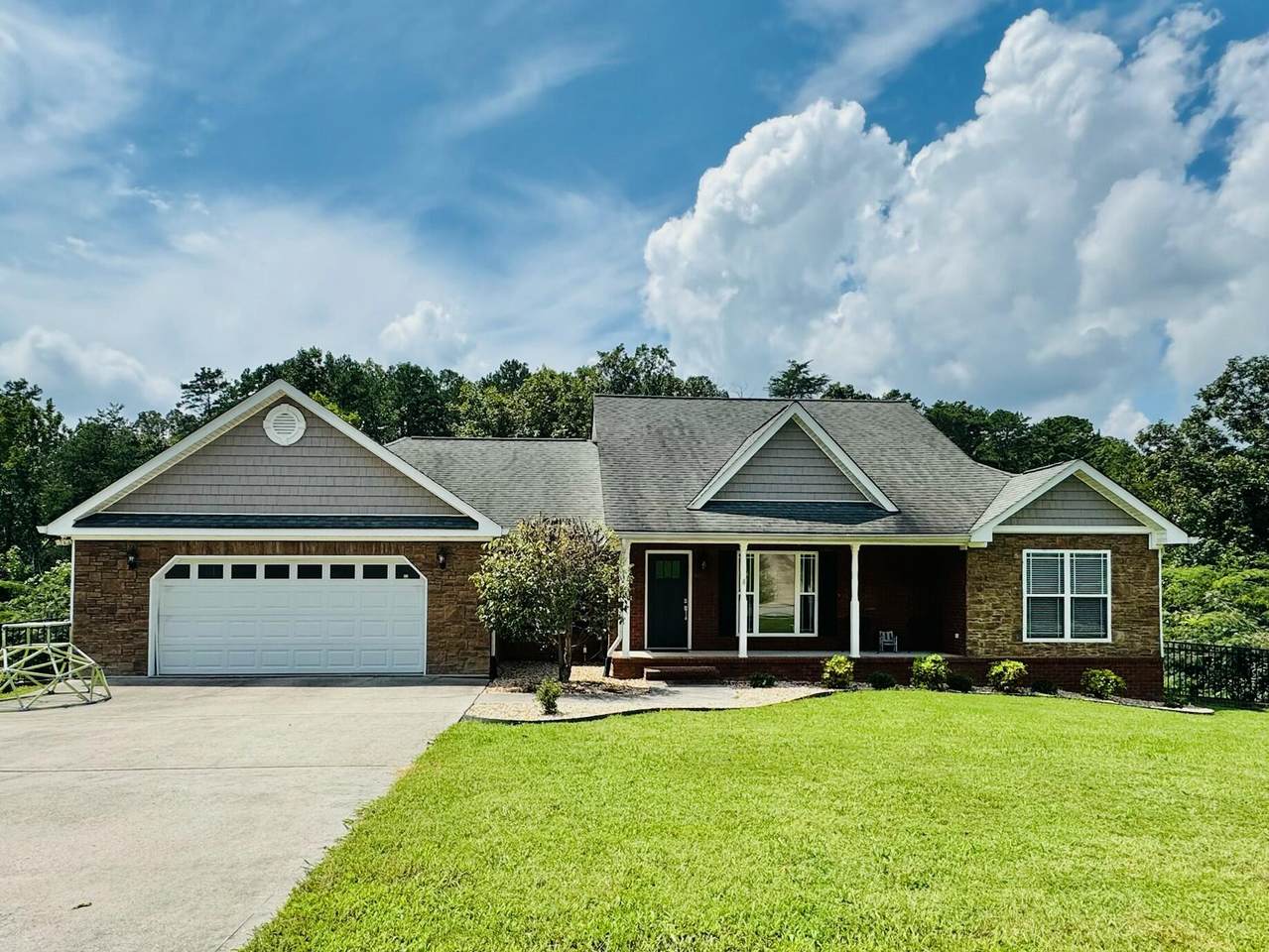 152 Nicole Drive - Photo 1