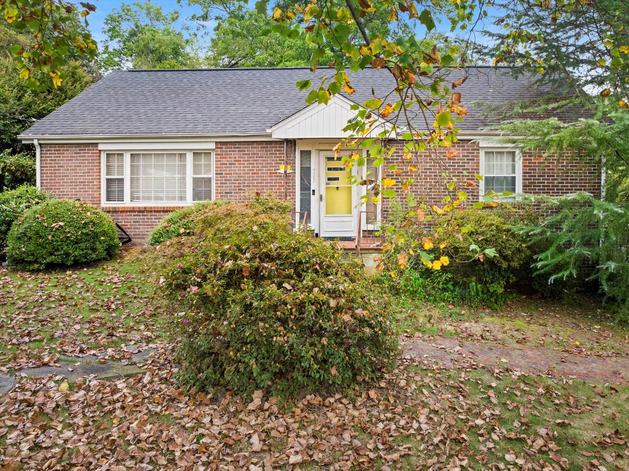 711 Mauldeth Road - Photo 1