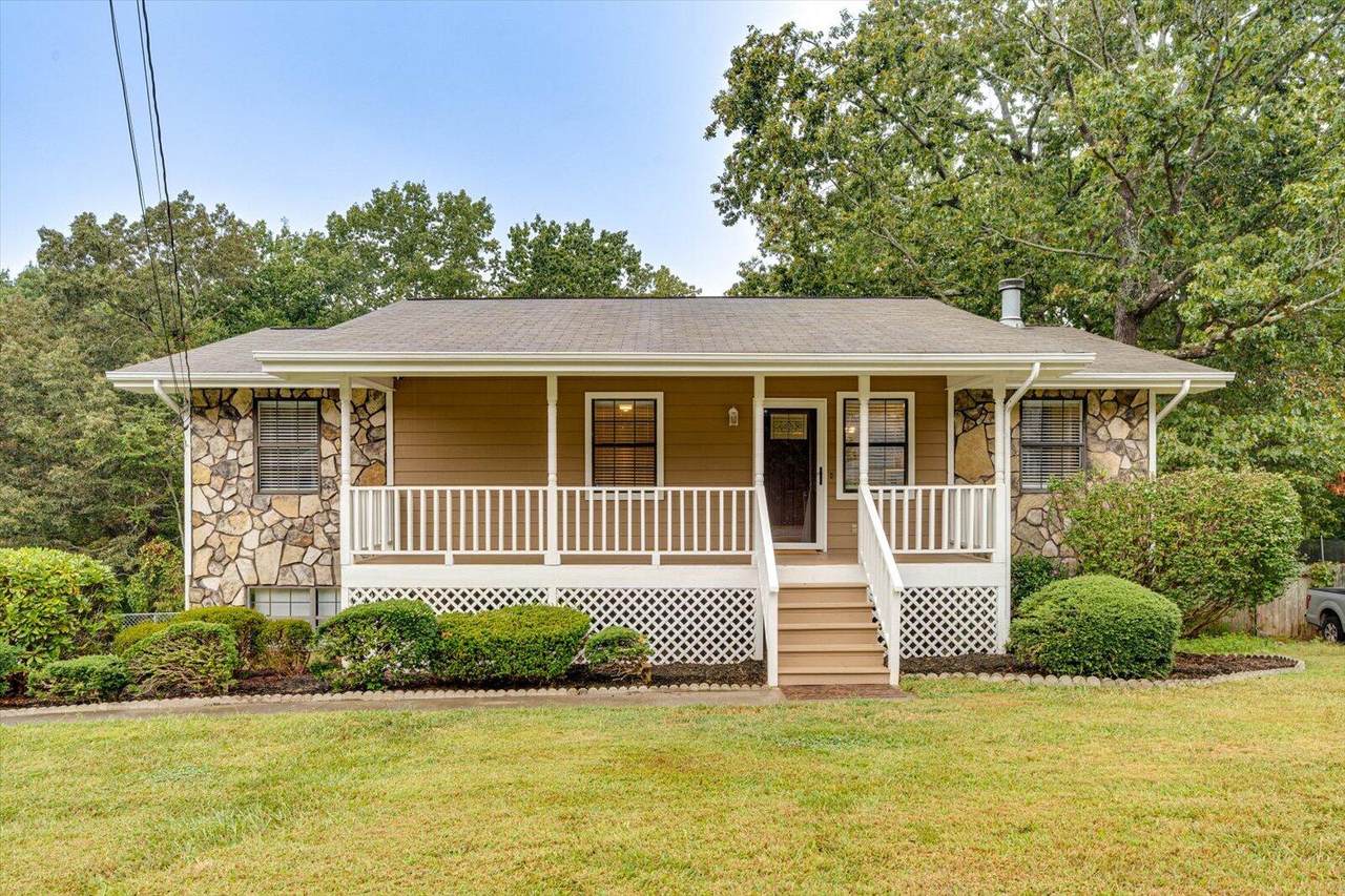 4925 Hunter Village Drive - Photo 1